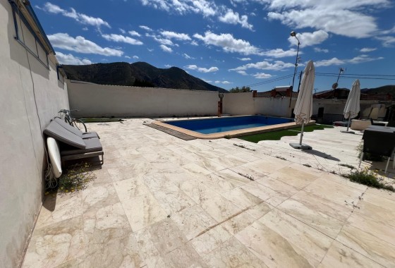 Reventa - Property - Algueña - Inland