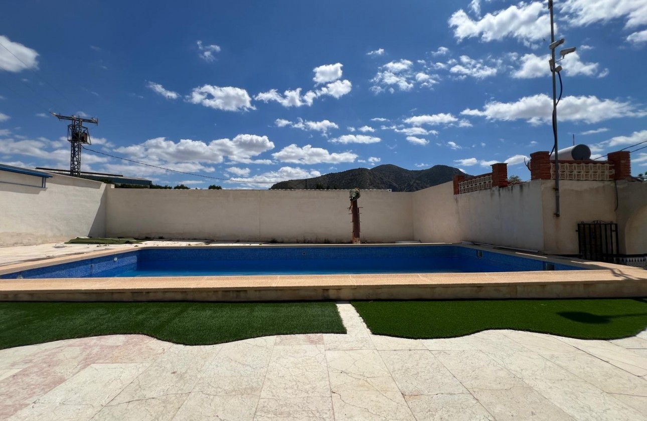 Reventa - Property - Algueña - Inland