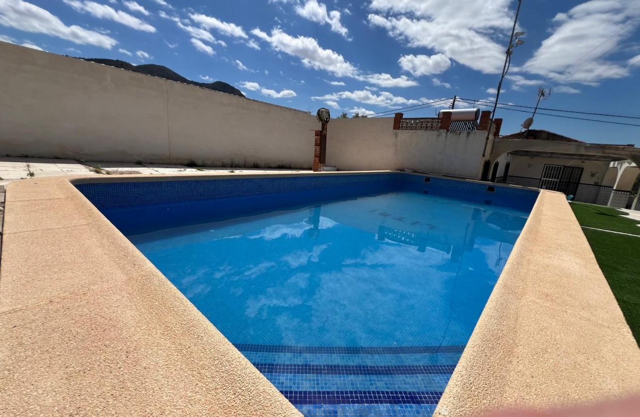 Reventa - Property - Algueña - Inland