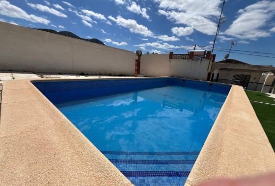 Reventa - Property - Algueña - Inland