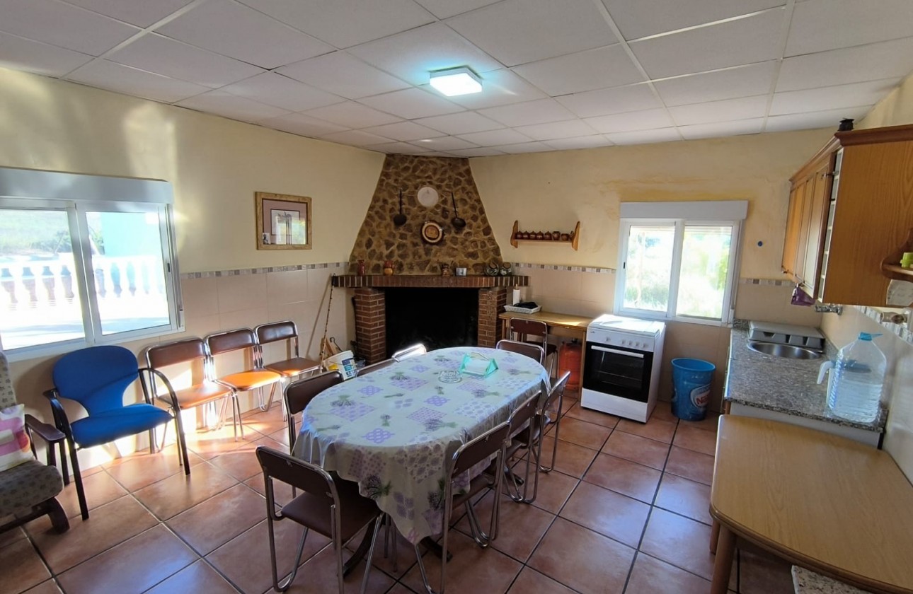 Revente - Property - Yecla - Inland