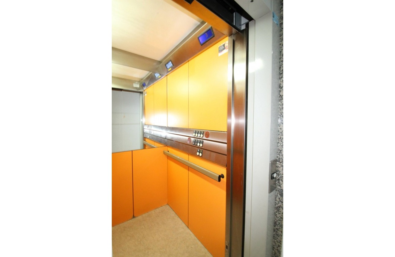 Revente - Appartement - Torrevieja - Centro