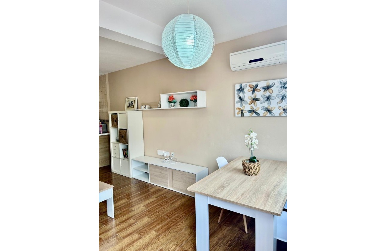 Resale - Apartment / flat - Torrevieja - Sector 25