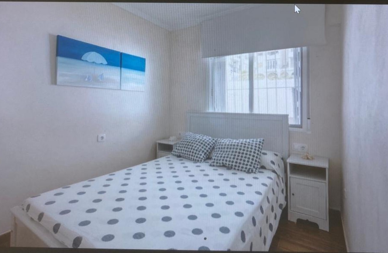 Resale - Apartment / flat - Torrevieja - Sector 25