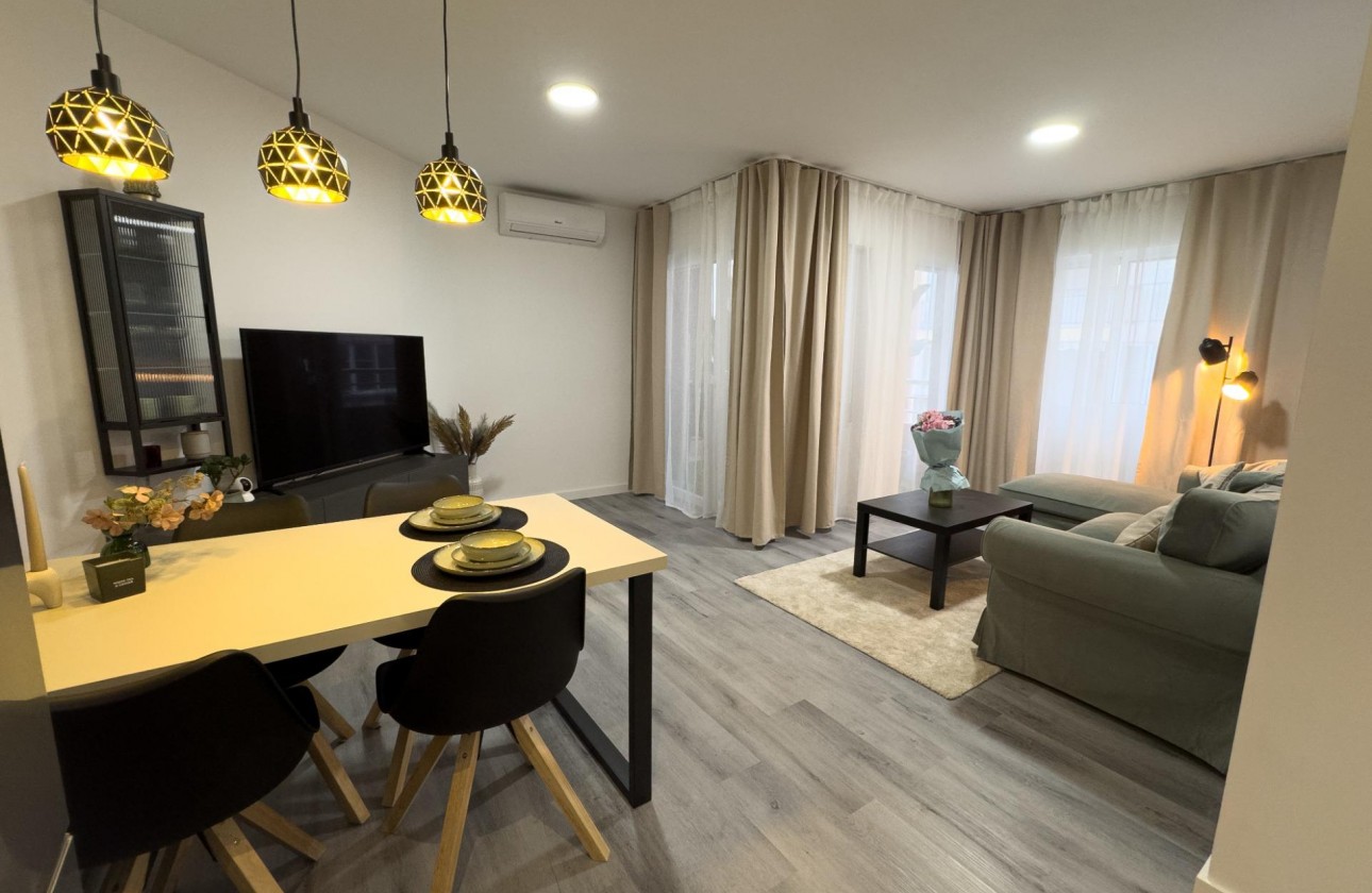 Resale - Apartment / flat - Torrevieja - Centro