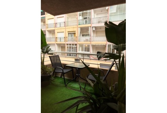 Resale - Apartment / flat - Torrevieja - Centro