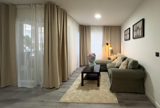 Resale - Apartment / flat - Torrevieja - Centro