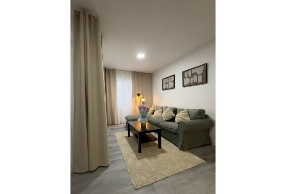 Resale - Apartment / flat - Torrevieja - Centro