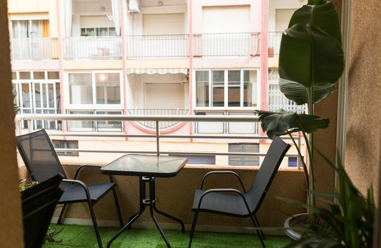 Revente - Appartement - Torrevieja - Centro