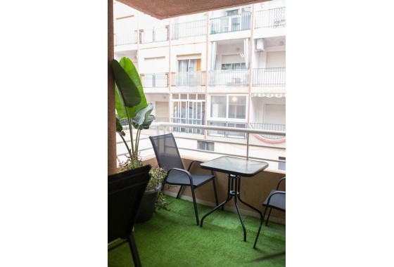 Resale - Apartment / flat - Torrevieja - Centro