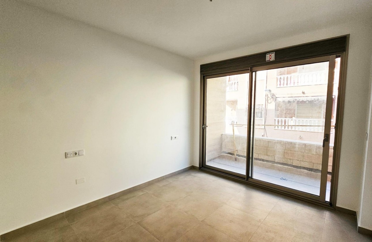 Reventa - Apartamento / piso - Torrevieja - Paseo maritimo