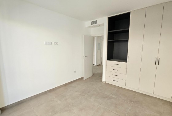 Reventa - Apartamento / piso - Torrevieja - Paseo maritimo