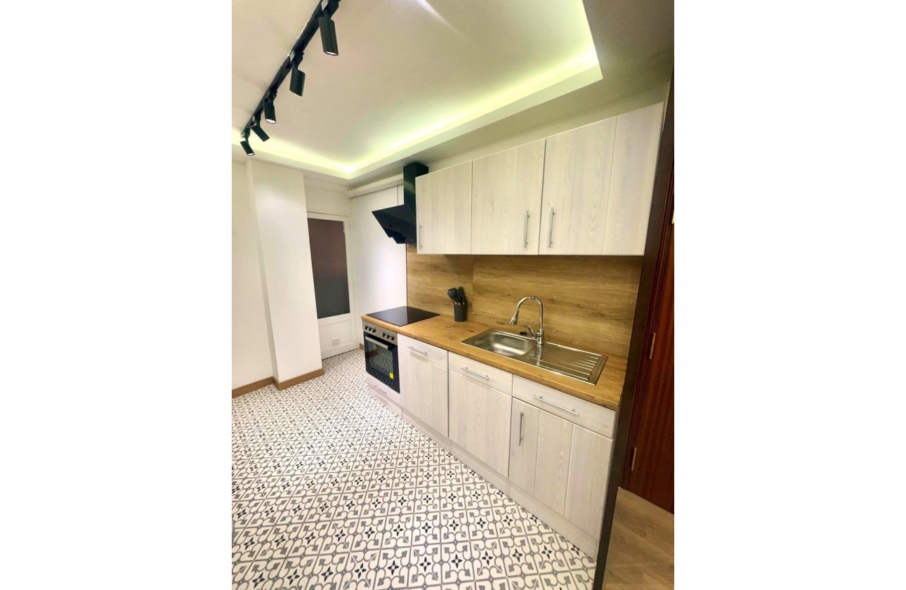 Revente - Appartement - Torrevieja - Centro - Muelle Pesquero