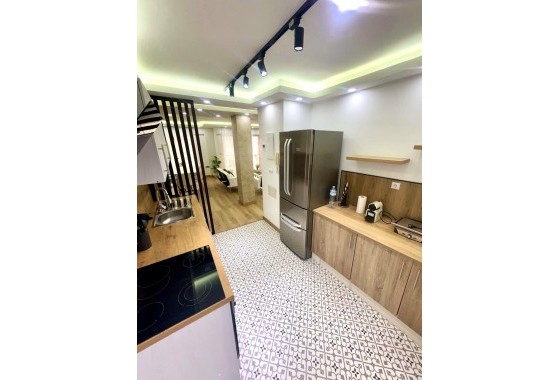 Revente - Appartement - Torrevieja - Centro - Muelle Pesquero