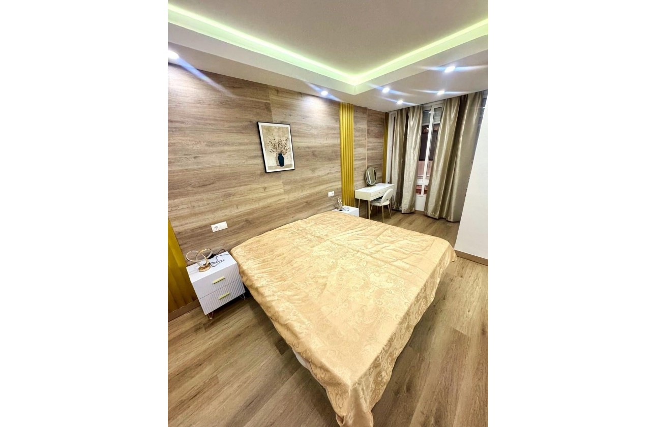 Revente - Appartement - Torrevieja - Centro - Muelle Pesquero