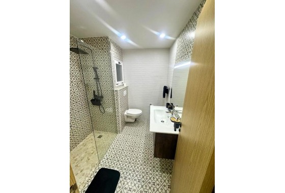 Revente - Appartement - Torrevieja - Centro - Muelle Pesquero