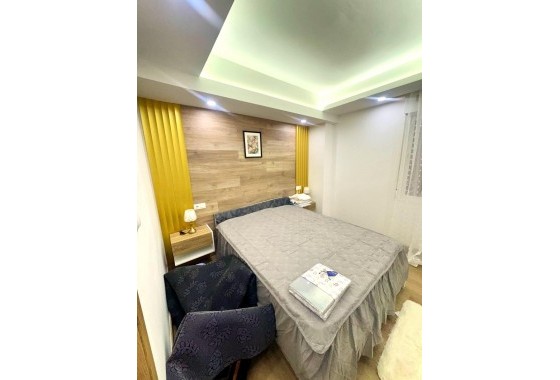 Revente - Appartement - Torrevieja - Centro - Muelle Pesquero