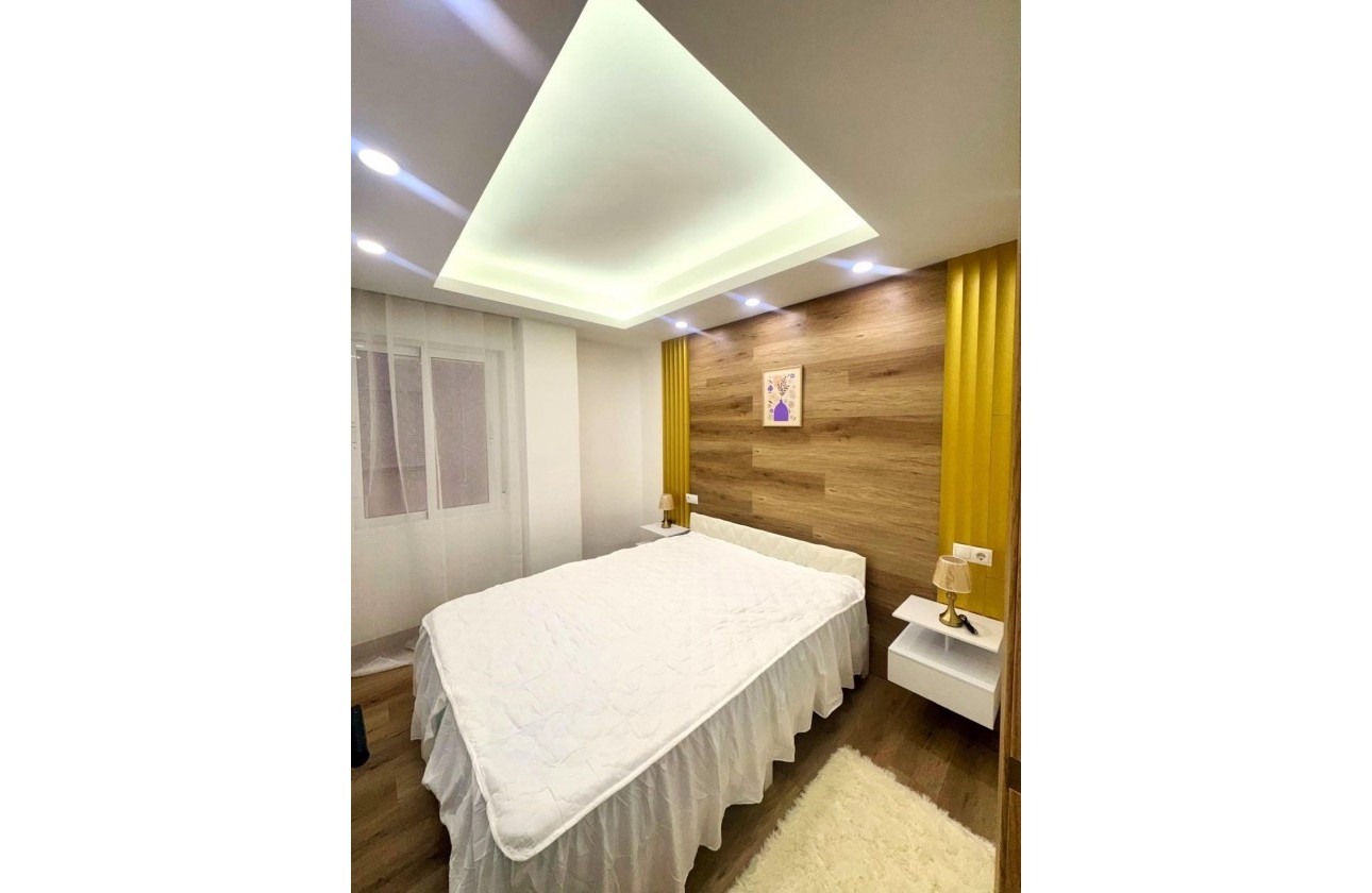 Revente - Appartement - Torrevieja - Centro - Muelle Pesquero