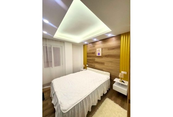 Revente - Appartement - Torrevieja - Centro - Muelle Pesquero