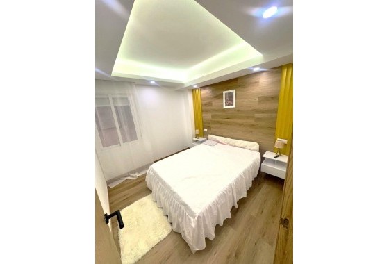 Revente - Appartement - Torrevieja - Centro - Muelle Pesquero