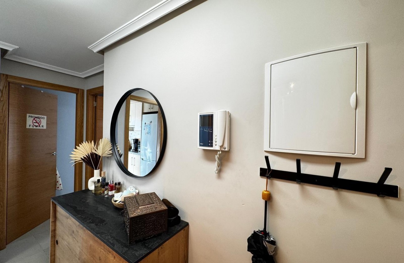 Resale - Apartment / flat - Torrevieja - Playa del Cura