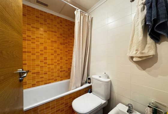 Resale - Apartment / flat - Torrevieja - Playa del Cura