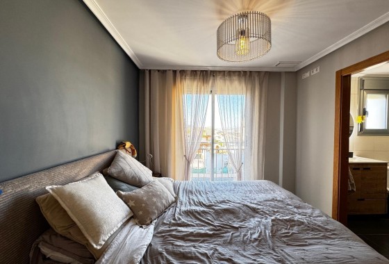 Resale - Apartment / flat - Torrevieja - Playa del Cura