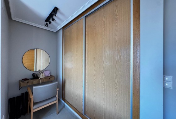 Resale - Apartment / flat - Torrevieja - Playa del Cura