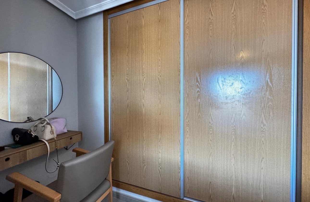 Resale - Apartment / flat - Torrevieja - Playa del Cura
