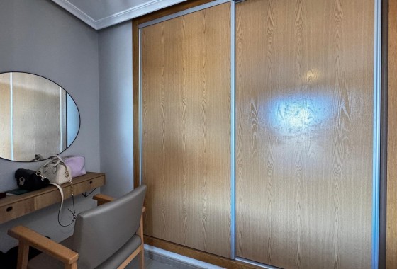 Resale - Apartment / flat - Torrevieja - Playa del Cura