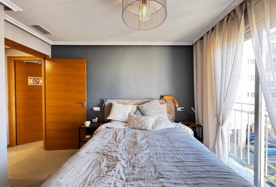 Resale - Apartment / flat - Torrevieja - Playa del Cura