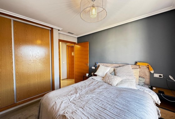 Resale - Apartment / flat - Torrevieja - Playa del Cura
