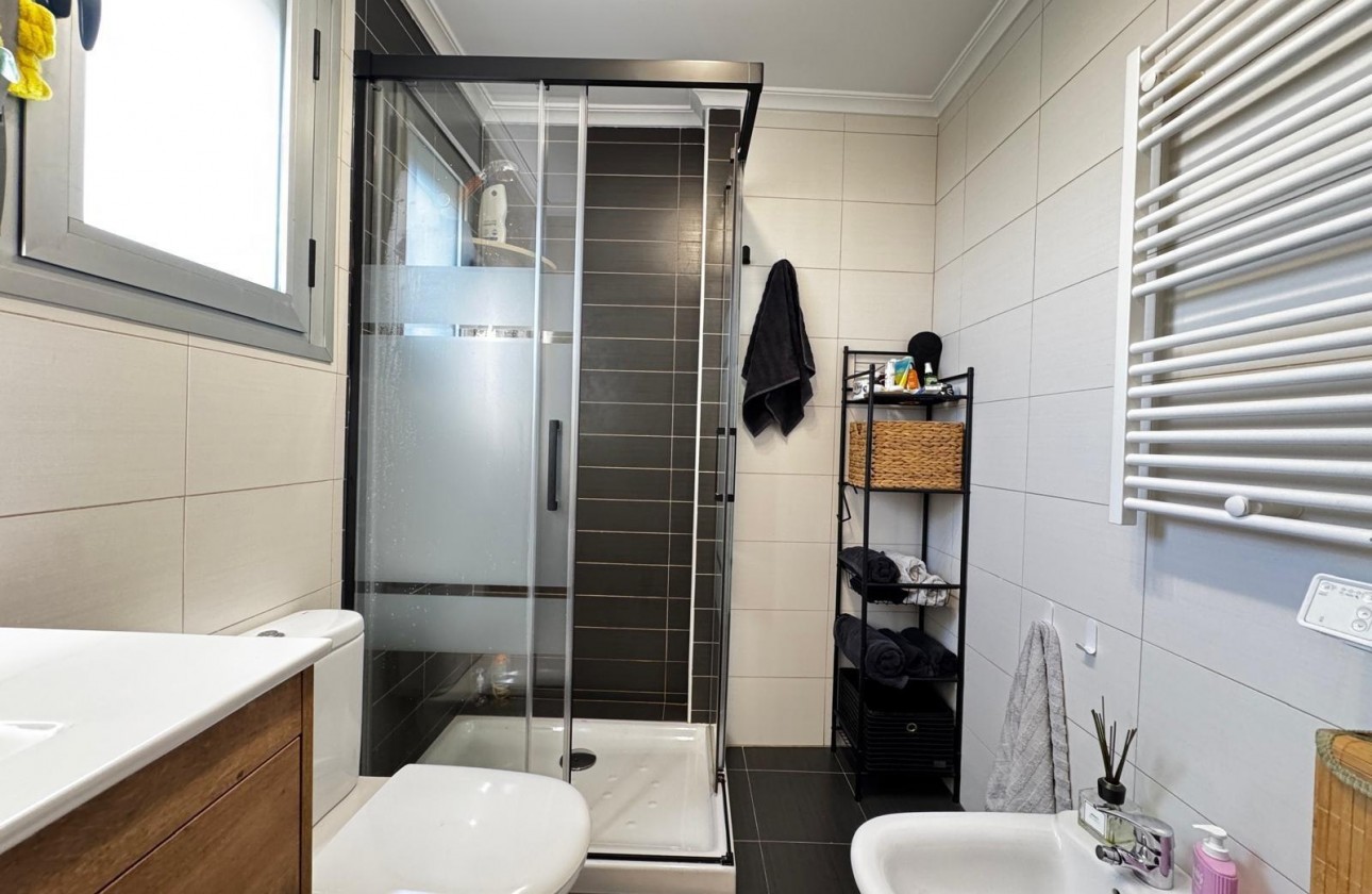 Resale - Apartment / flat - Torrevieja - Playa del Cura