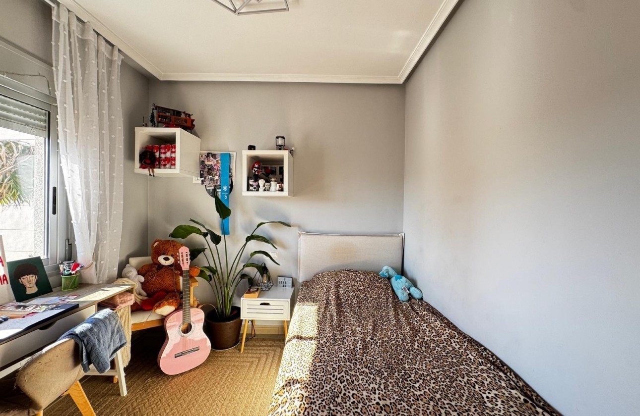 Resale - Apartment / flat - Torrevieja - Playa del Cura