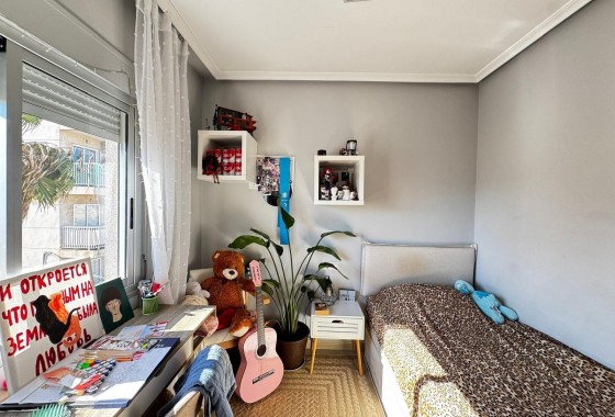 Resale - Apartment / flat - Torrevieja - Playa del Cura