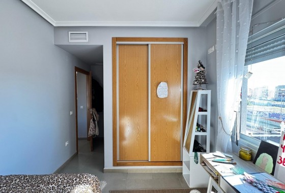 Resale - Apartment / flat - Torrevieja - Playa del Cura