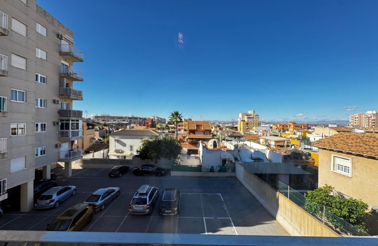 Resale - Apartment / flat - Torrevieja - Playa del Cura