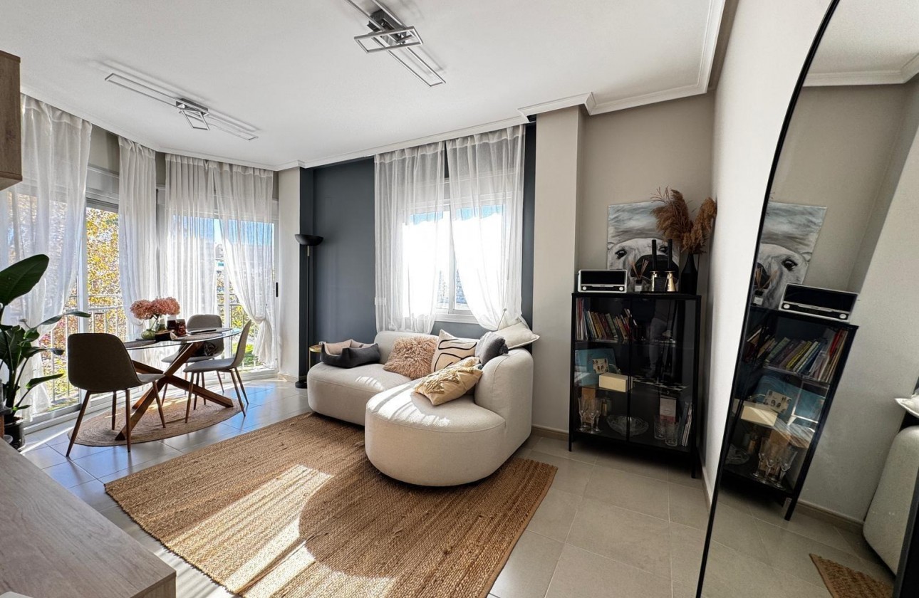 Resale - Apartment / flat - Torrevieja - Playa del Cura