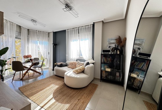 Resale - Apartment / flat - Torrevieja - Playa del Cura