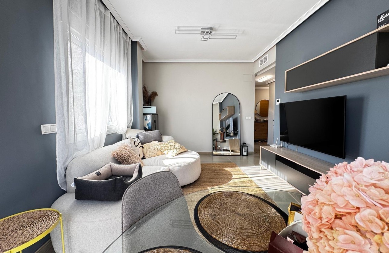 Resale - Apartment / flat - Torrevieja - Playa del Cura
