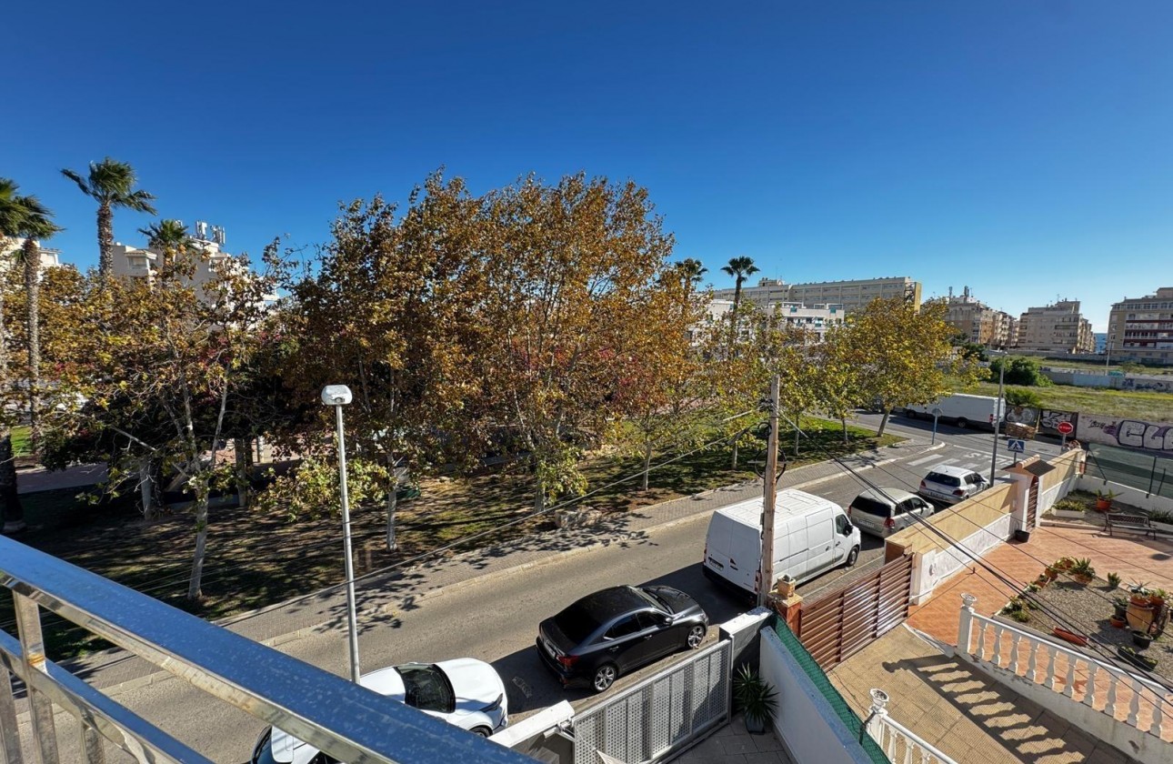 Resale - Apartment / flat - Torrevieja - Playa del Cura