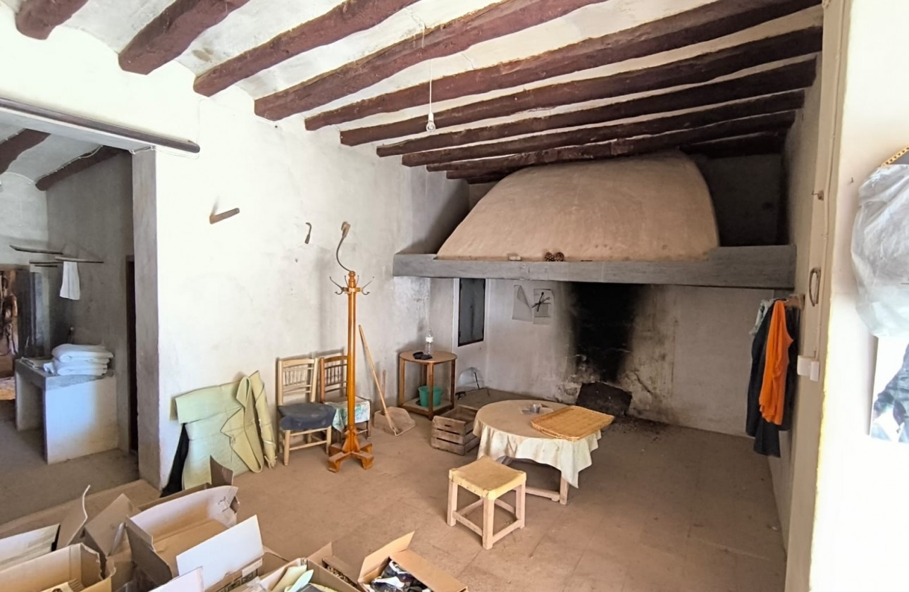 Revente - Property - Yecla - Inland