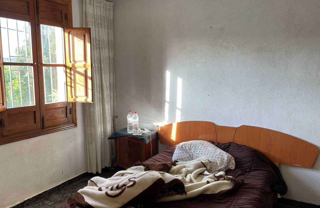 Resale - Country house - Arneva - LOS DESAMPARADOS
