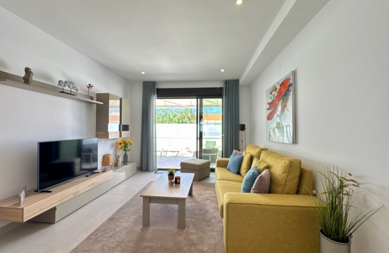 Resale - Apartment / flat - Pilar de la Horadada - Costa Blanca