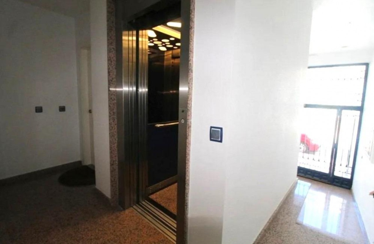 Reventa - Apartamento / piso - Torrevieja - Playa del Cura