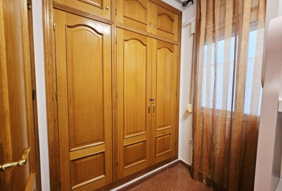 Resale - Apartment / flat - Torrevieja - Estacion de autobuses