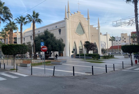 Resale - Apartment / flat - Torrevieja - Estacion de autobuses