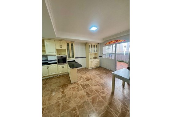 Revente - Appartement - Torrevieja - Centro