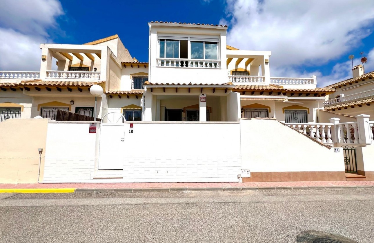 Resale - Villa - Orihuela - Urbanización Perla del Mar