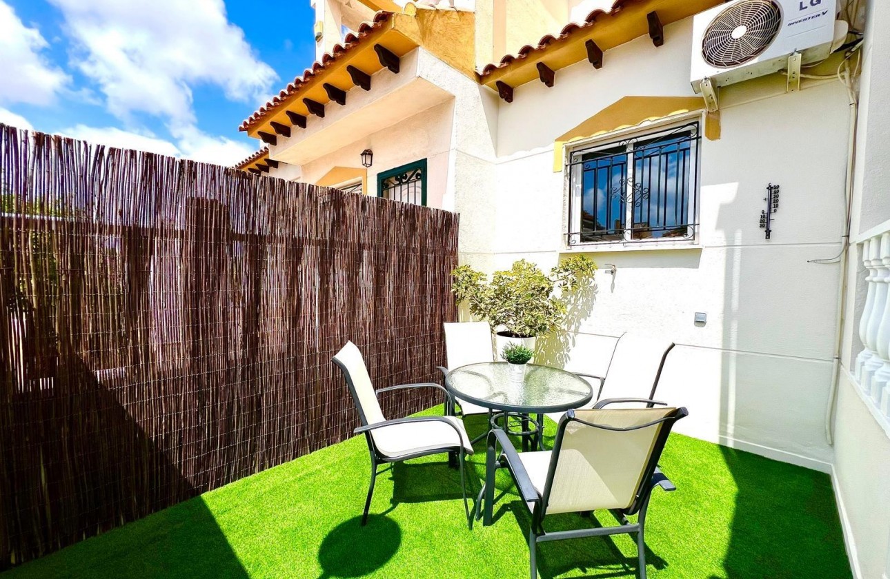 Resale - Villa - Orihuela - Urbanización Perla del Mar